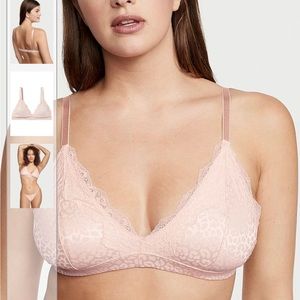 VS lightly lined lace bralette - Size L